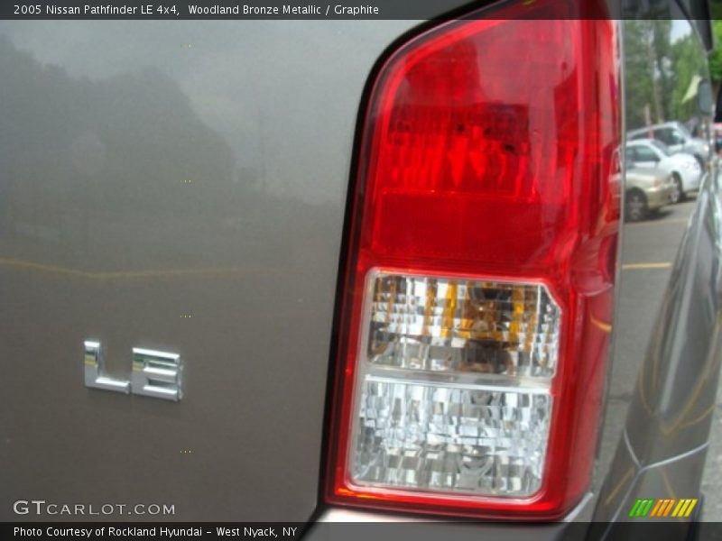 Woodland Bronze Metallic / Graphite 2005 Nissan Pathfinder LE 4x4