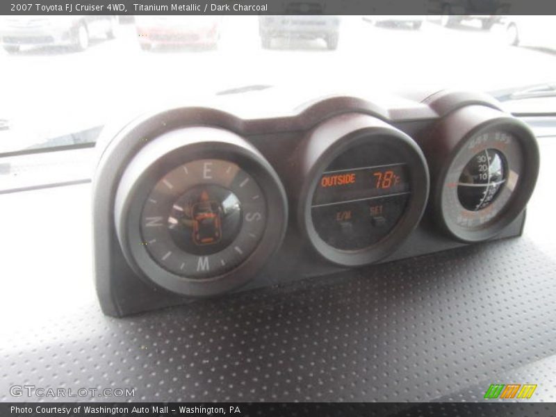 Titanium Metallic / Dark Charcoal 2007 Toyota FJ Cruiser 4WD