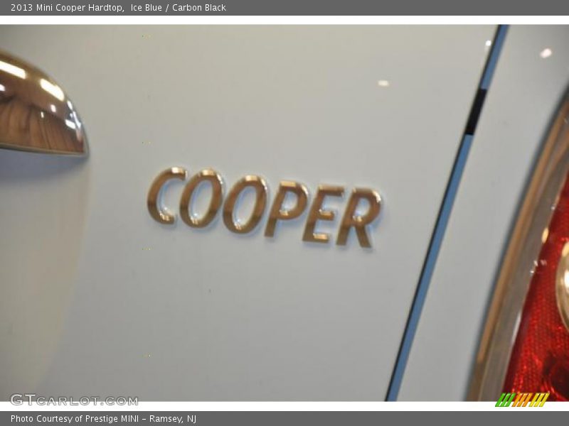 Ice Blue / Carbon Black 2013 Mini Cooper Hardtop