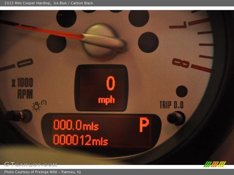 Ice Blue / Carbon Black 2013 Mini Cooper Hardtop