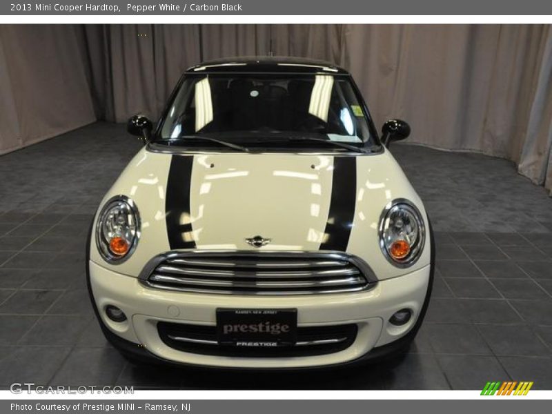 Pepper White / Carbon Black 2013 Mini Cooper Hardtop