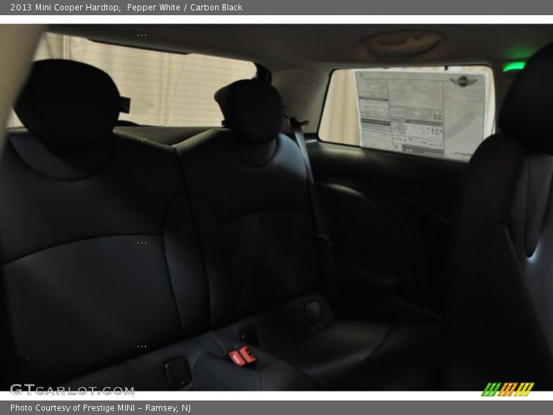 Pepper White / Carbon Black 2013 Mini Cooper Hardtop