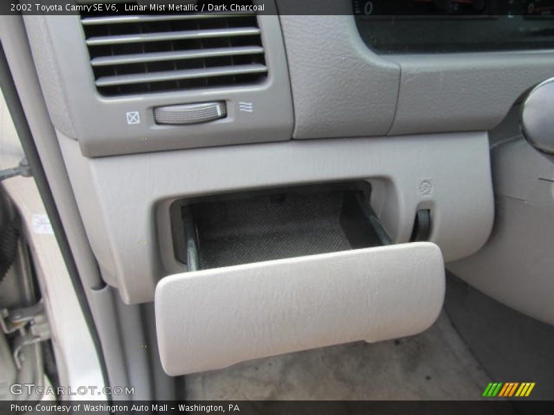 Lunar Mist Metallic / Dark Charcoal 2002 Toyota Camry SE V6