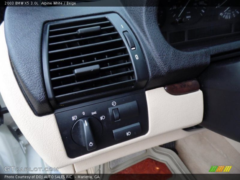 Alpine White / Beige 2003 BMW X5 3.0i