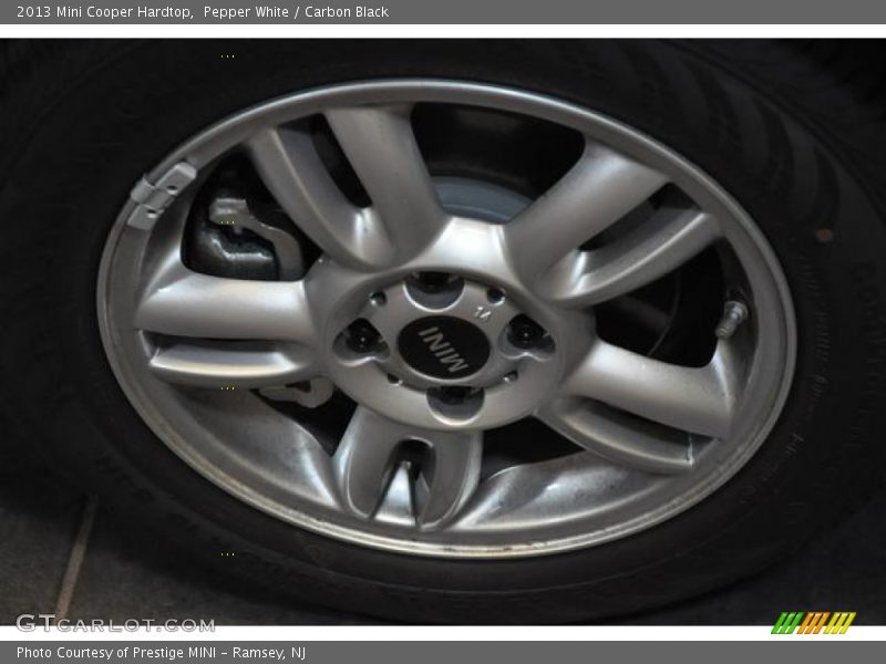 Pepper White / Carbon Black 2013 Mini Cooper Hardtop