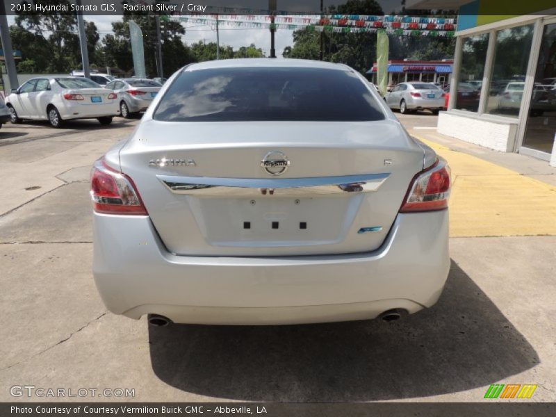 Radiant Silver / Gray 2013 Hyundai Sonata GLS