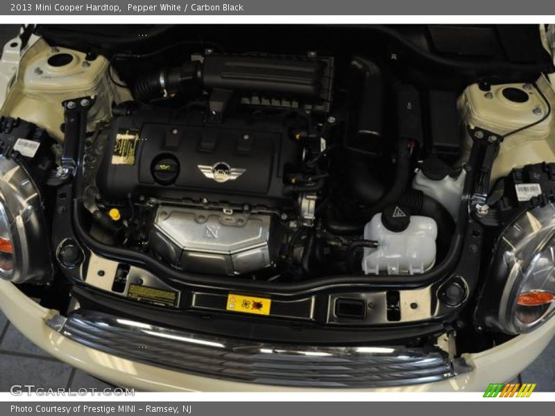 Pepper White / Carbon Black 2013 Mini Cooper Hardtop