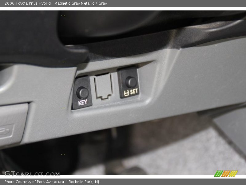 Magnetic Gray Metallic / Gray 2006 Toyota Prius Hybrid