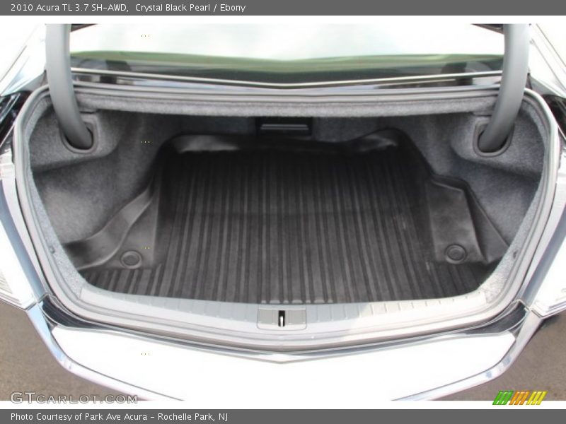  2010 TL 3.7 SH-AWD Trunk