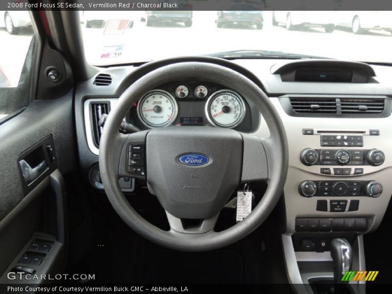 Vermillion Red / Charcoal Black 2008 Ford Focus SE Sedan