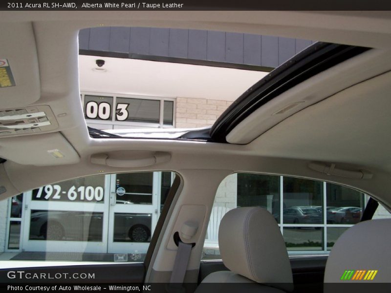 Alberta White Pearl / Taupe Leather 2011 Acura RL SH-AWD