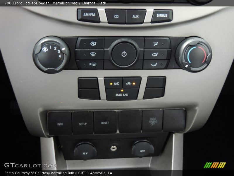 Vermillion Red / Charcoal Black 2008 Ford Focus SE Sedan