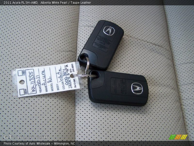 Keys of 2011 RL SH-AWD