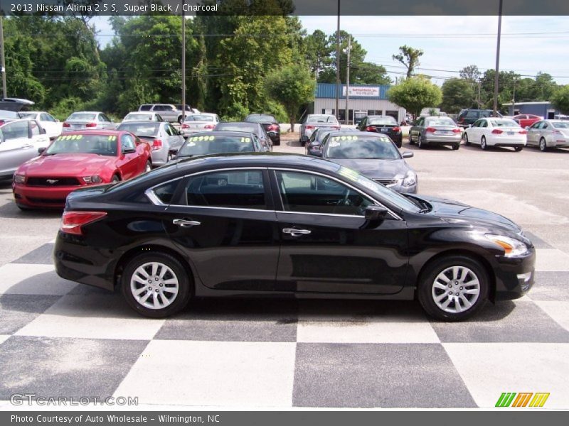 Super Black / Charcoal 2013 Nissan Altima 2.5 S