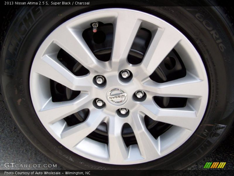 Super Black / Charcoal 2013 Nissan Altima 2.5 S
