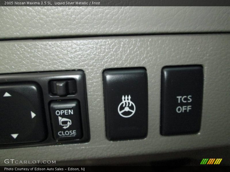 Liquid Silver Metallic / Frost 2005 Nissan Maxima 3.5 SL