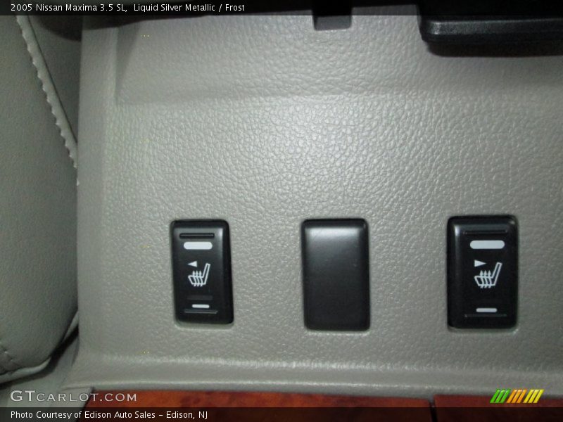 Liquid Silver Metallic / Frost 2005 Nissan Maxima 3.5 SL