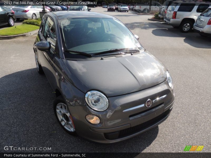 Grigio (Gray) / Grigio/Nero (Gray/Black) 2013 Fiat 500 Pop