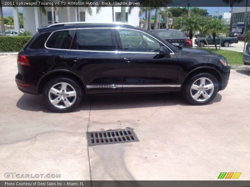 Black / Saddle Brown 2011 Volkswagen Touareg V6 TSI 4XMotion Hybrid