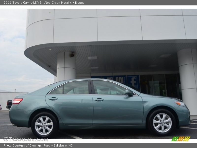 Aloe Green Metallic / Bisque 2011 Toyota Camry LE V6