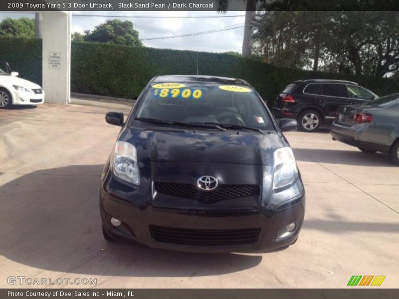 Black Sand Pearl / Dark Charcoal 2009 Toyota Yaris S 3 Door Liftback