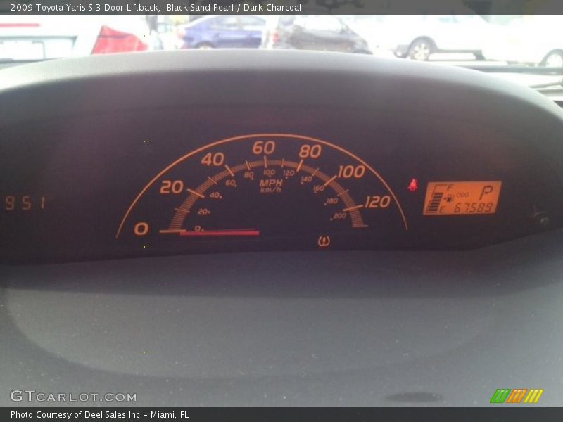 Black Sand Pearl / Dark Charcoal 2009 Toyota Yaris S 3 Door Liftback