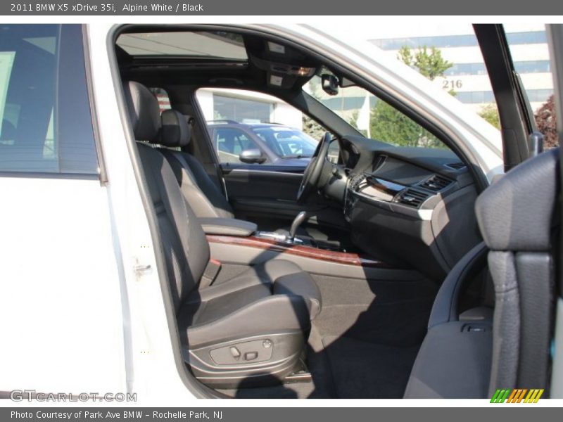 Alpine White / Black 2011 BMW X5 xDrive 35i