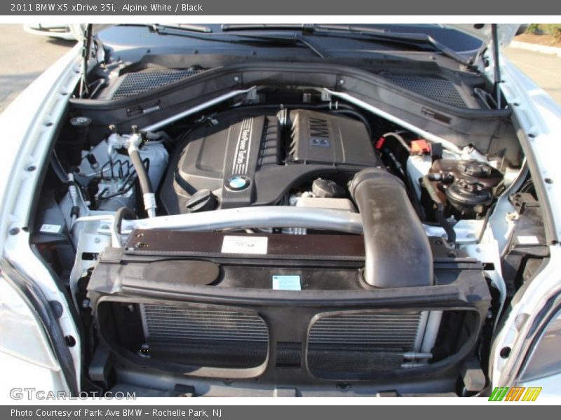 Alpine White / Black 2011 BMW X5 xDrive 35i
