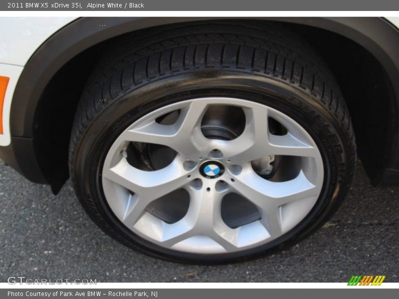 Alpine White / Black 2011 BMW X5 xDrive 35i
