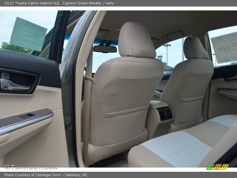 Cypress Green Metallic / Ivory 2013 Toyota Camry Hybrid XLE