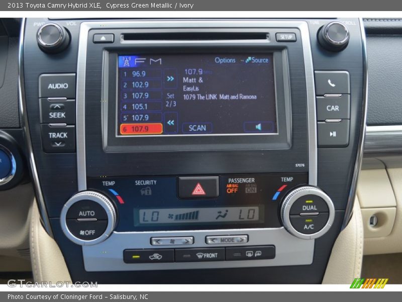 Cypress Green Metallic / Ivory 2013 Toyota Camry Hybrid XLE