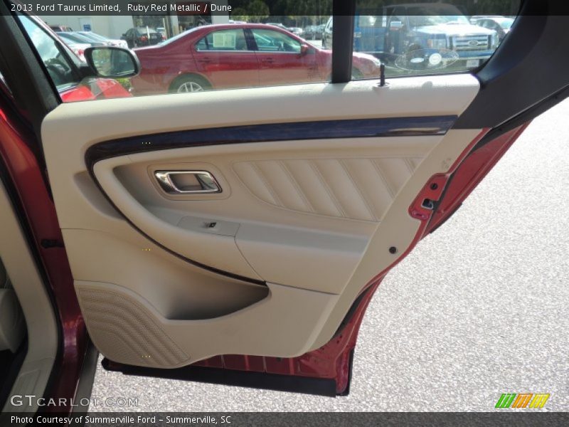 Ruby Red Metallic / Dune 2013 Ford Taurus Limited