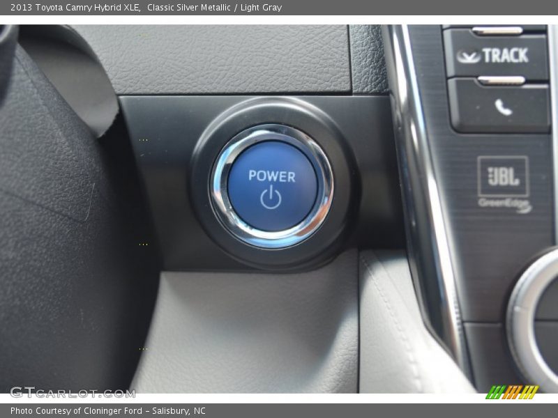 Classic Silver Metallic / Light Gray 2013 Toyota Camry Hybrid XLE