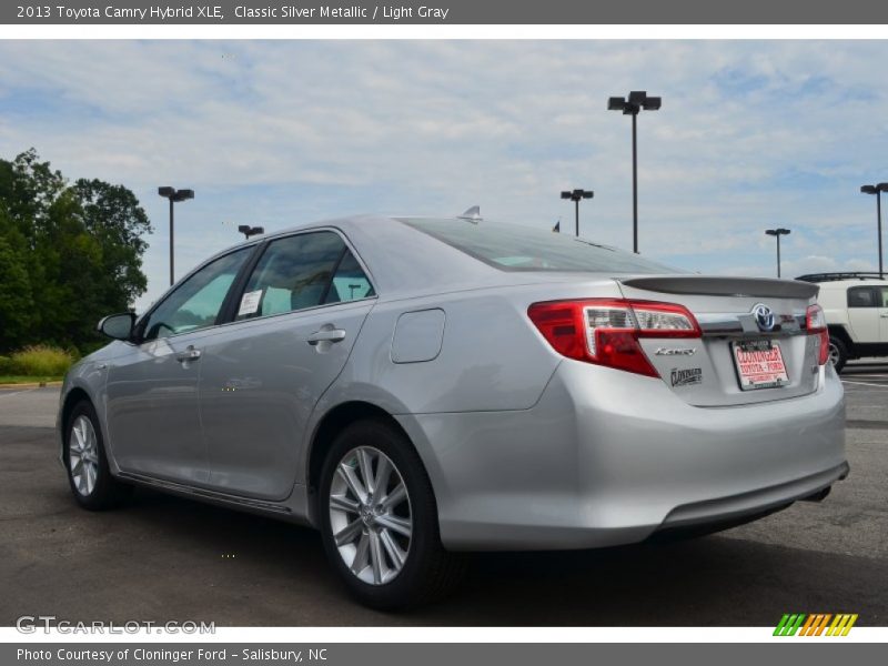 Classic Silver Metallic / Light Gray 2013 Toyota Camry Hybrid XLE