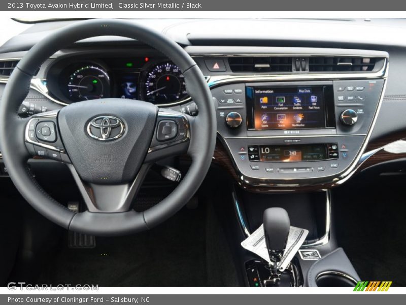 Classic Silver Metallic / Black 2013 Toyota Avalon Hybrid Limited