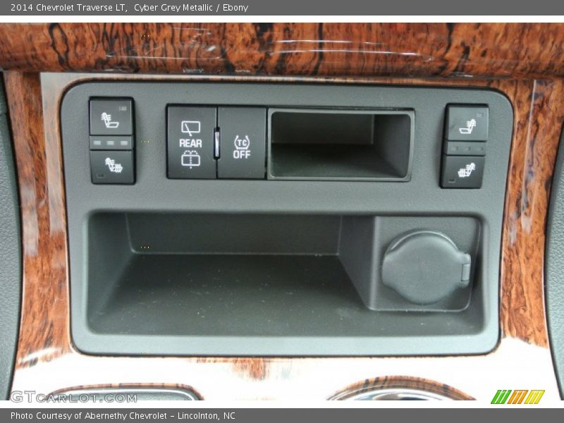 Cyber Grey Metallic / Ebony 2014 Chevrolet Traverse LT