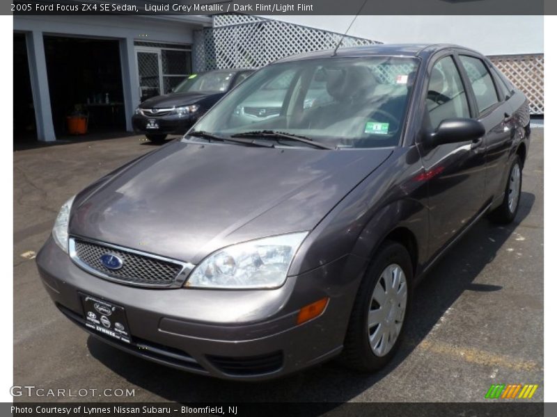 Liquid Grey Metallic / Dark Flint/Light Flint 2005 Ford Focus ZX4 SE Sedan