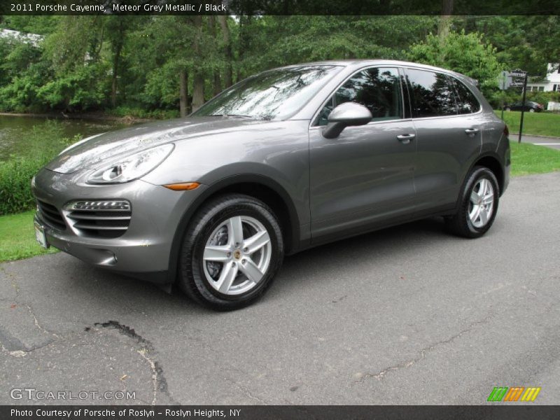 Meteor Grey Metallic / Black 2011 Porsche Cayenne