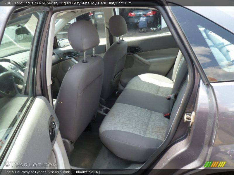 Liquid Grey Metallic / Dark Flint/Light Flint 2005 Ford Focus ZX4 SE Sedan