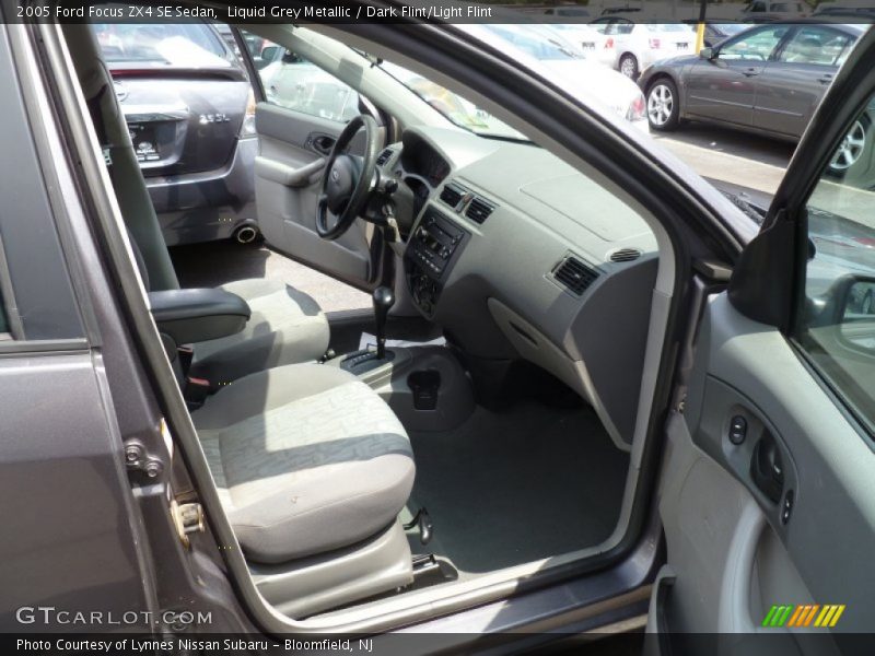 Liquid Grey Metallic / Dark Flint/Light Flint 2005 Ford Focus ZX4 SE Sedan