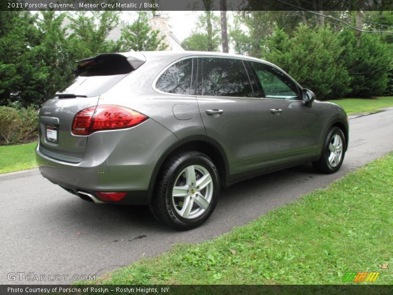 Meteor Grey Metallic / Black 2011 Porsche Cayenne