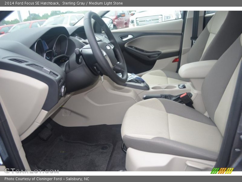  2014 Focus SE Hatchback Medium Light Stone Interior