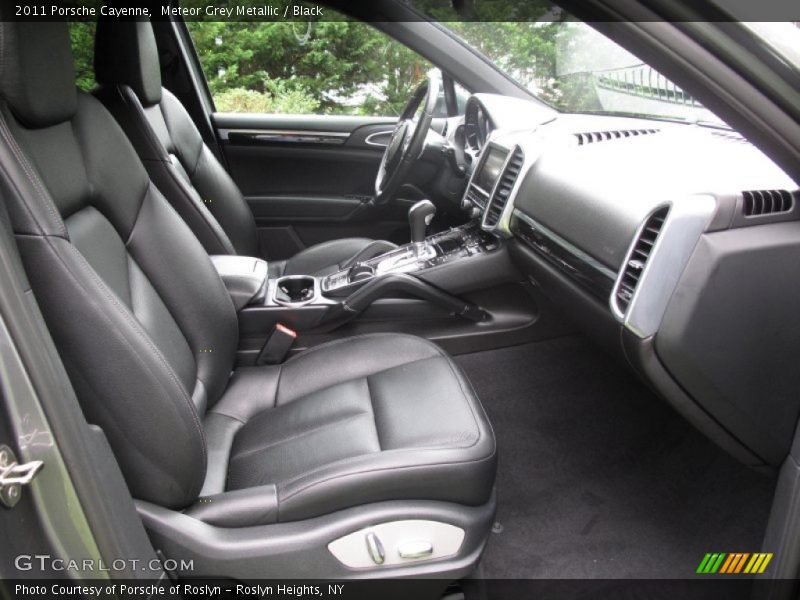 Meteor Grey Metallic / Black 2011 Porsche Cayenne