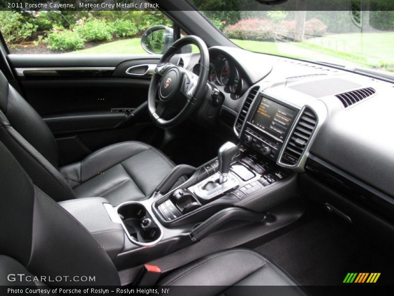 Meteor Grey Metallic / Black 2011 Porsche Cayenne