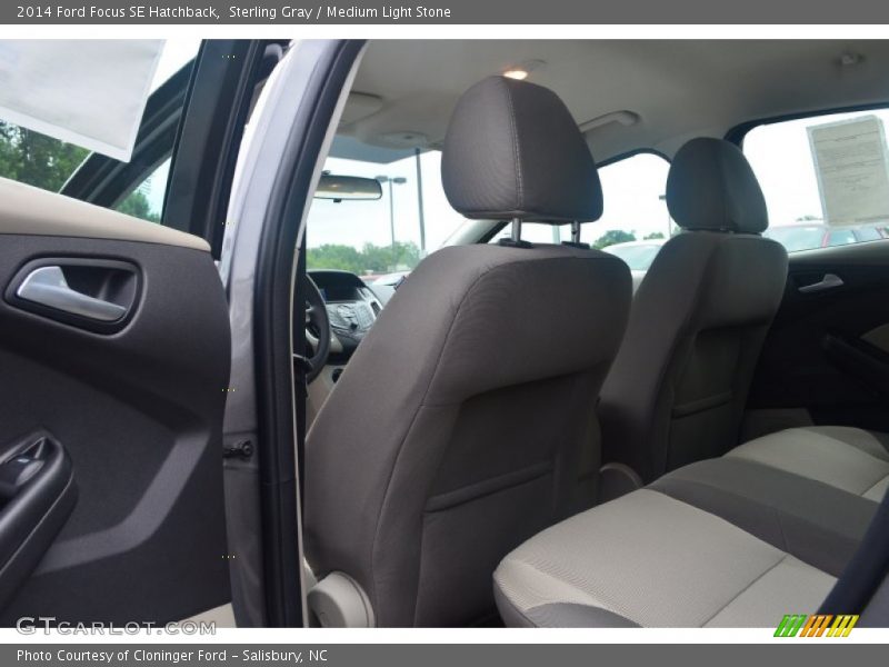 Sterling Gray / Medium Light Stone 2014 Ford Focus SE Hatchback