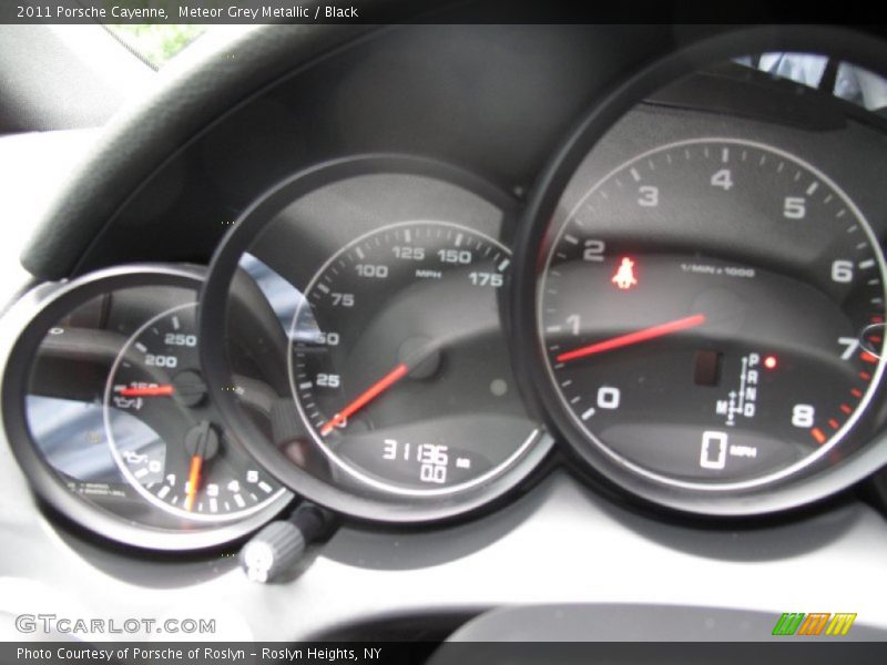 Meteor Grey Metallic / Black 2011 Porsche Cayenne
