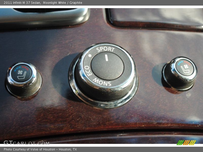 Moonlight White / Graphite 2011 Infiniti M 37 Sedan