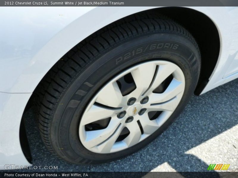 Summit White / Jet Black/Medium Titanium 2012 Chevrolet Cruze LS