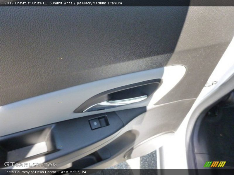 Summit White / Jet Black/Medium Titanium 2012 Chevrolet Cruze LS
