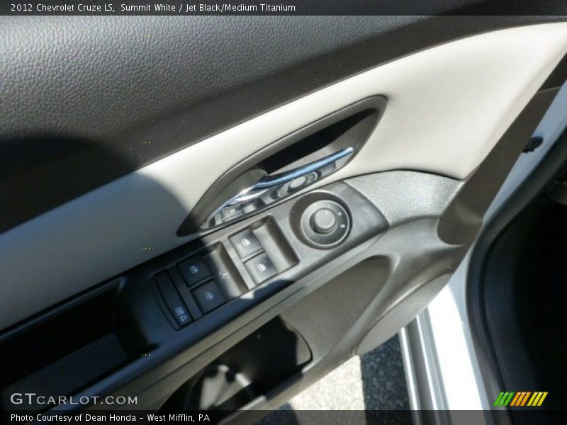 Summit White / Jet Black/Medium Titanium 2012 Chevrolet Cruze LS